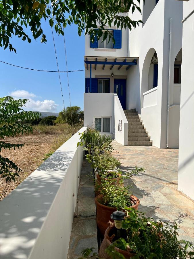 Athina Rooms Karvounades Exterior foto