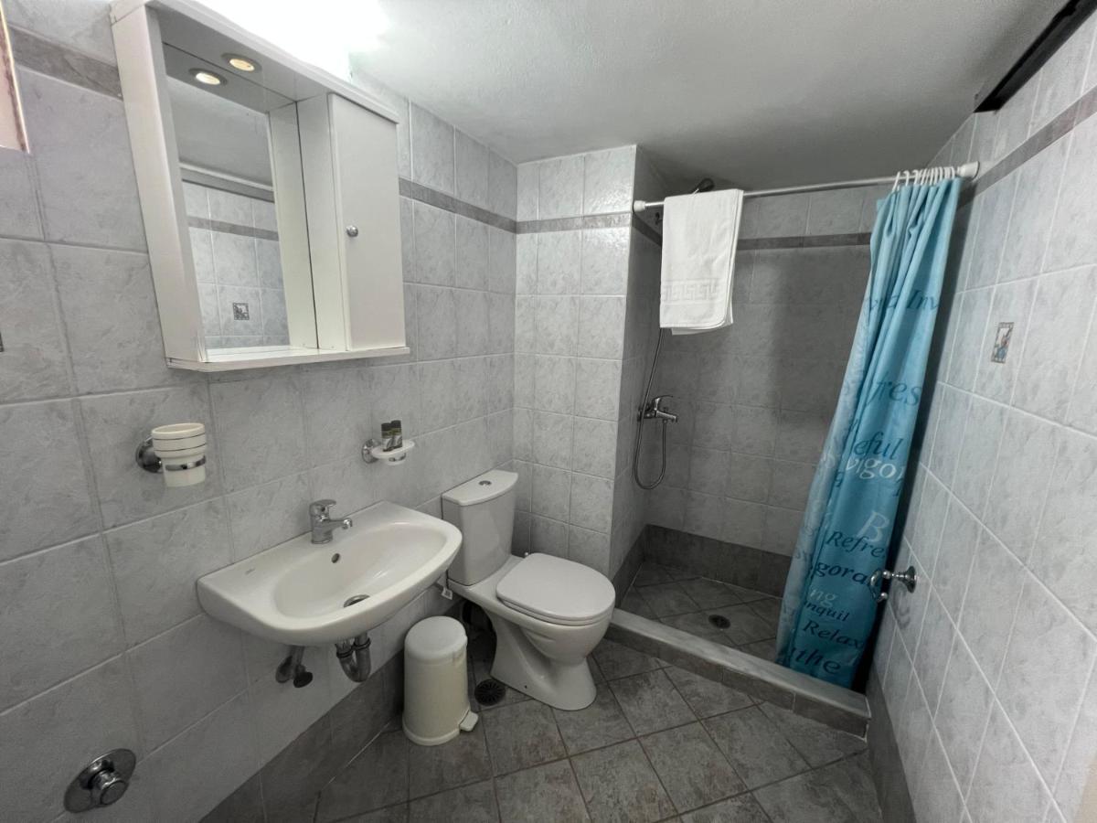Athina Rooms Karvounades Exterior foto