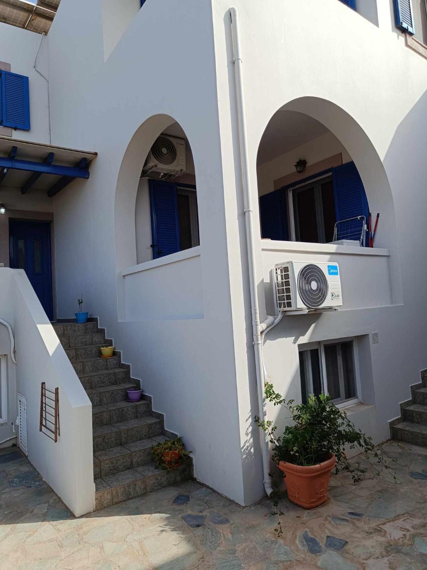 Athina Rooms Karvounades Exterior foto